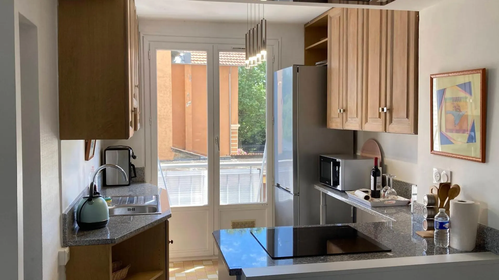 Daire Spacieux, Lumineux Et Bien Place Pour 6Personnes, Parking Interieur Villeurbanne